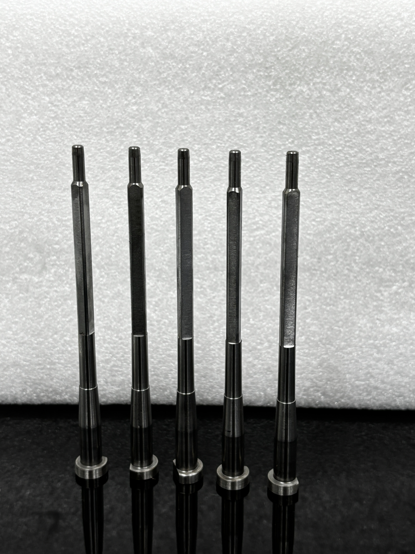 Fanstar筆模配件加工：一次解決方圓結合、出口模具質量與全球售后三大痛點